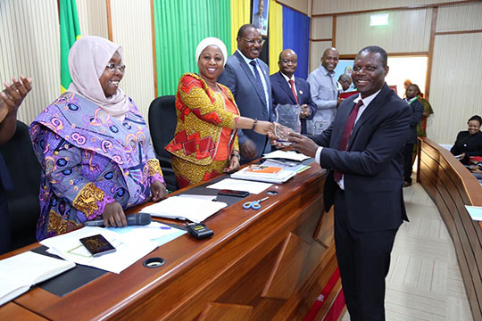 Sikika Executive Director Mr. Irenei Kiria receiving an Award of recognition for CSOs’    contribution and support to the Health Sector Tanzania in November 2019.